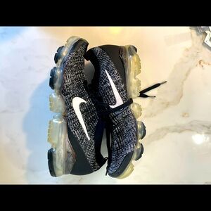 Nike Air VaporMax Flyknit Black White | Men’s Size 10.5
